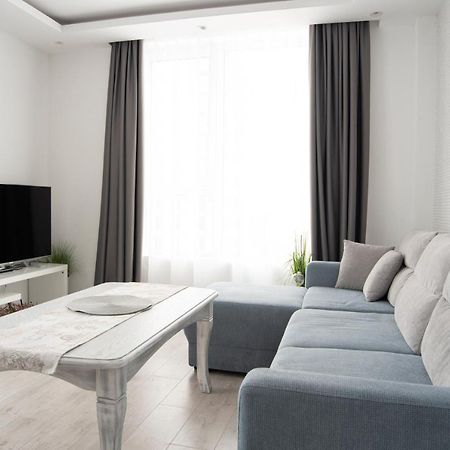 Sunny & Stylish Brand New 2Bdr Apartment + Parking Sofia Luaran gambar